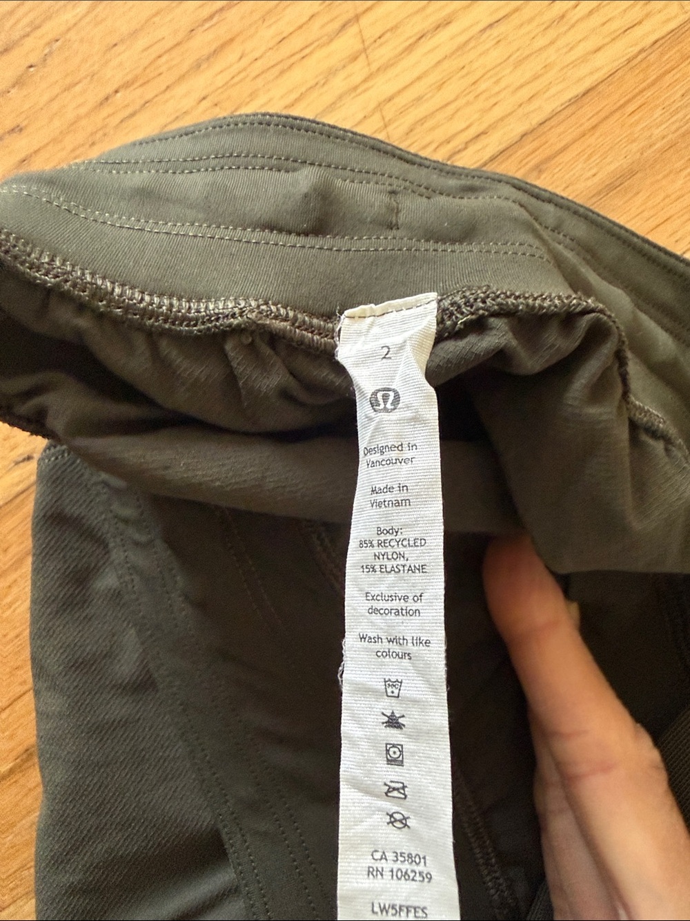 Lululemon military green Jogger Pants - Casual Drawstring Tapered Fit - Picture 5 of 5